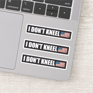 Ik kniel niet MAGA Respecteer de vlag van de VS gr Sticker