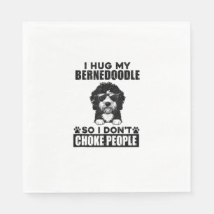 Ik knuffel mijn Bernedoodle zodat ik mensen niet v Servet