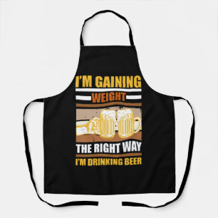 Ik kom op de juiste manier aan door bier te drinke schort