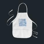 Ik kook als mijn Pappou-Kinderen Apron Kinder Schort<br><div class="desc">Niemand kookt als een Griek - maar kleine mensen kunnen proberen Pappou te evenaren in de keuken en dit schattige kind pron te sportten met een Grieks blauw blad met de tekst "Ik kook als mijn pappou"</div>