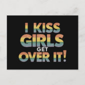 Ik kus meisjes krijgen over het grappig lesbisch b briefkaart (Voorkant)