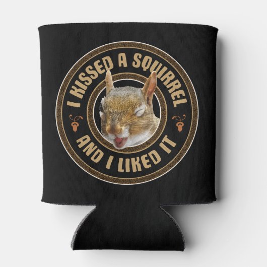 Ik kuste een eekhoorn - grappige parodie blikjeskoeler (Achterkant)