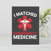 Ik kwam overeen met het Afstuderen voor spoedeisen Aankondiging (Staand voorkant)