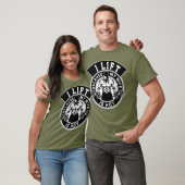 Ik leef omdat mijn vrouw heet Husband Gift is T-shirt (Unisex)