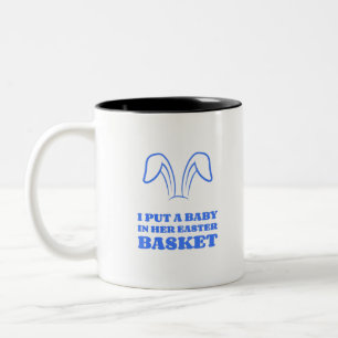 Ik Legde Een Baby In Haar Paasmandje Tweekleurige Koffiemok