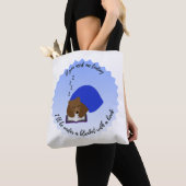 Ik lig onder een deken met een boek tote bag (Dichtbij)