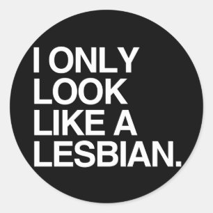 Ik Lijk Alleen Maar Een Lesbienne - WIT -.png Ronde Sticker
