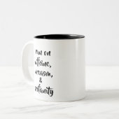 Ik loop op cafeïne, sarcasme en profaniteit tweekleurige koffiemok (Voorkant links)