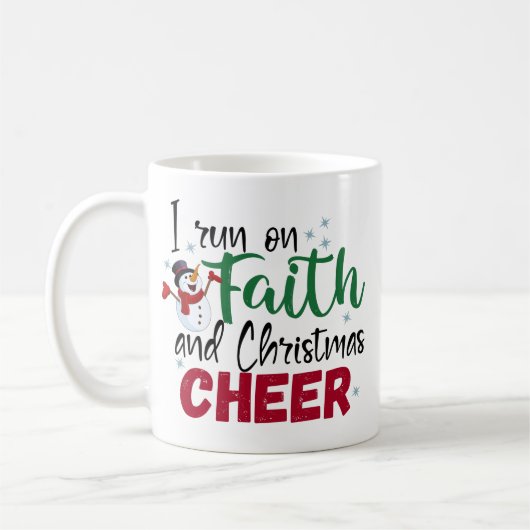 Ik loop op Faith en Kerstmis Holiday Koffiemok (Links)