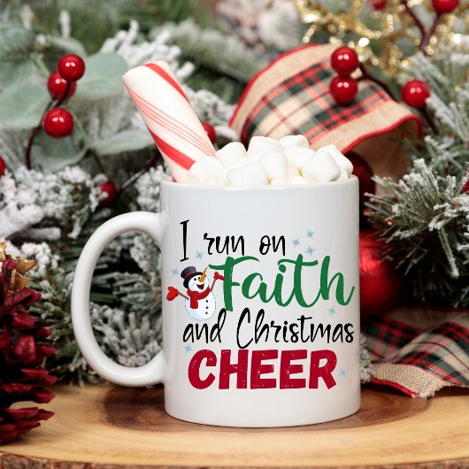 Ik loop op Faith en Kerstmis Holiday Koffiemok