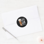 Ik loop op koffie en horror films Halloween Costum Ronde Sticker (Envelop)
