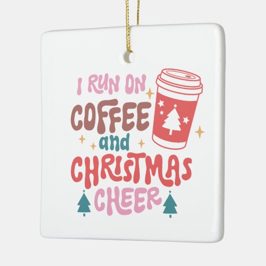 Ik loop op koffie en kerstmis. keramisch ornament (Links)