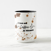 Ik Loop op Koffie en Memes Mok | Koffieliefhebber  (Midden)
