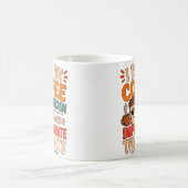 Ik loop op koffie, sarcasme en ongepaste gedachten koffiemok (Center)