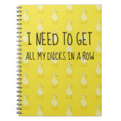 Ik moet al mijn eenden in een roodgeel krijgen notitieboek (Voorkant)