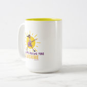 Ik neem altijd de zon mee tweekleurige koffiemok (Voorkant links)