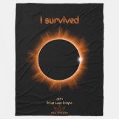 Ik overleefde 2024 Solar Eclipse Fleece Deken (Voorkant)