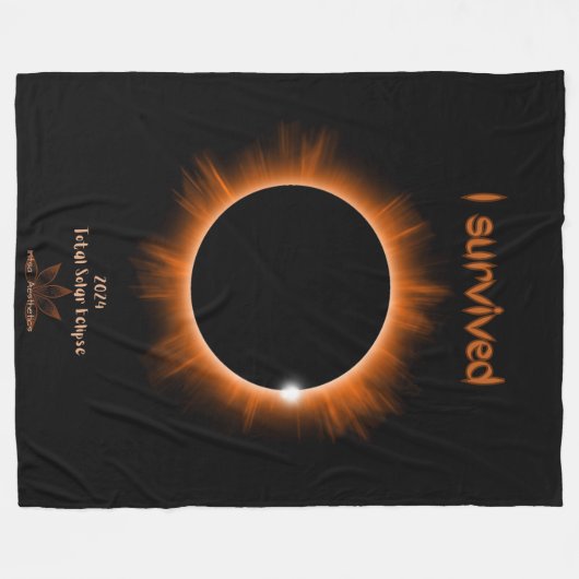 Ik overleefde 2024 Solar Eclipse Fleece Deken (Voorkant (Horizontaal))