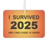 Ik overleefde 2025  luchtverfrisser (Voorkant)
