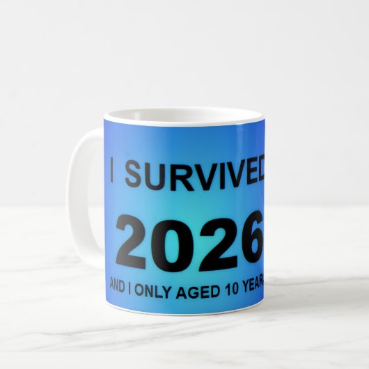 Ik overleefde 2026 koffiemok (Voorkant links)