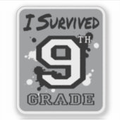 Ik overleefde de 9e klas sticker (Voorkant)