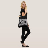 Ik overleefde het afstuderen van mijn vrouw met ee tote bag (Op model)