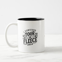 Ik overleefde Tour de Fleece 2024 Personaliseer Te Tweekleurige Koffiemok