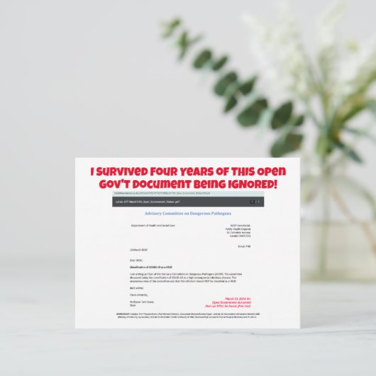 Ik overleefde vier jaar van RoseWrites Briefkaart (Staand voorkant)