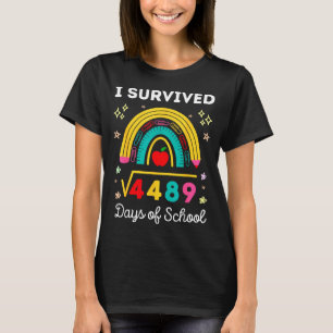 Ik overleefde vierkantswortel 4489 67 dagen school t-shirt