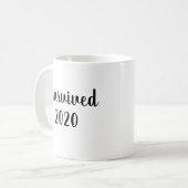 Ik overlevende Citaat van 2020 Koffiemok (Voorkant links)