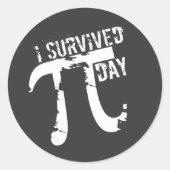 Ik overlevende Pi Dag - Funny Pi Symbol Stickers (Voorkant)