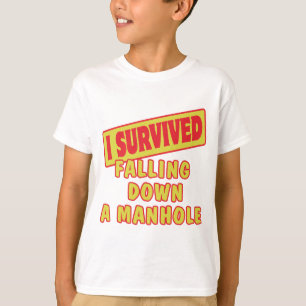 IK OVERVIESDE EEN HELEMAAL TE VERVALLEN T-SHIRT