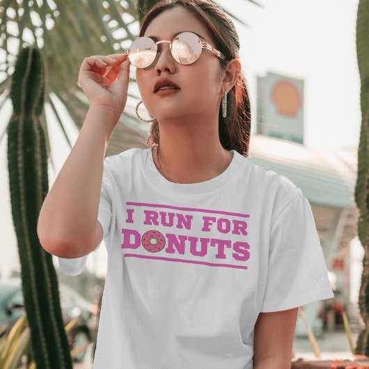 Ik ren voor donuts | Roze | Leuke quote over hardl T-shirt