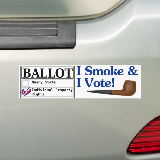 Ik rook en ik stem Bumpersticker (Op auto)