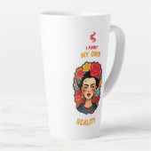 "Ik schilder mijn eigen werkelijkheid" Frida Khalo Latte Mok (Rechterhoek)