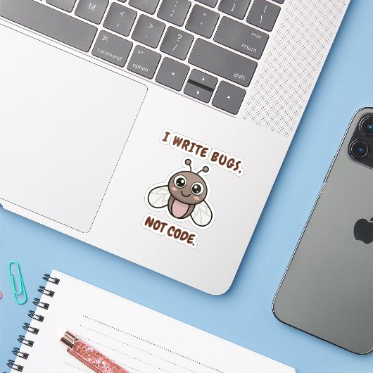 Ik schrijf bugs, geen code. sticker (Laptop met iPhone)