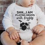 Ik speel drums met papa Funny Drummer Gif. Romper<br><div class="desc">Niet alleen een drum t-shirt,  maar een manier om iedereen te laten weten dat ze gek is voor drumming met dit grappige en stijlvolle T-shirt!</div>