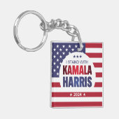 Ik sta met Kamala Harris Blue Red 2024 Sleutelhang Sleutelhanger (Voorkant Links)