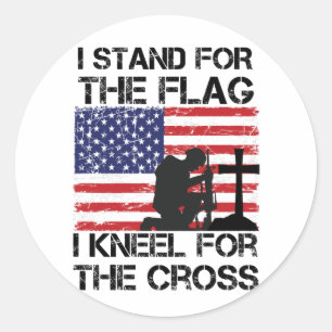 Ik sta voor de vlag kniel voor de kruisvlag VS Ronde Sticker