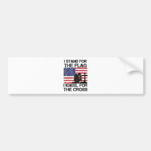 Ik sta voor de vlag kniel voor het kruis vlag USA Bumpersticker