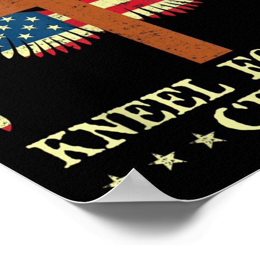 Ik sta voor de vlaggeenkneel voor het kruisgedenkt poster (Hoek)