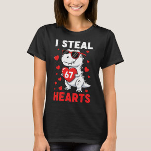 Ik steel 67 harten Grappige 67 Valentijnsdag Dinos T-shirt