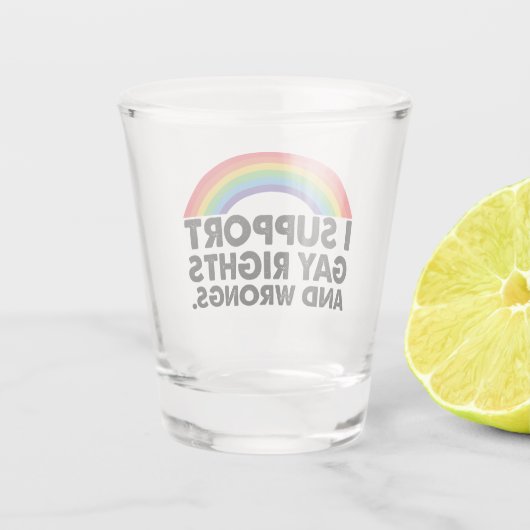 Ik steun homorechten en homoseksuelen shot glas (Achterkant)