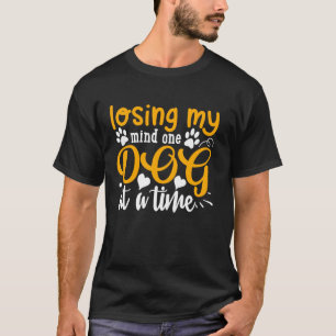 Ik verlies mijn geest één hond per keer - Pet T-shirt