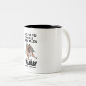 Ik vertel je dat ik geen Engelse bulldog Gift ben Tweekleurige Koffiemok (Voorkant rechts)