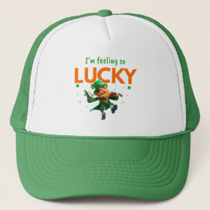 Ik voel me zo gelukkig dansende kabouter klaver trucker pet