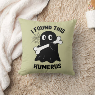 Ik vond deze Humerus Halloween Ghost Kussen