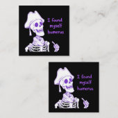 Ik vond mezelf humerus - grappig skelet woordspeli vierkante visitekaartje (Voorkant / Achterkant)