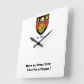 Ik was op tijd voor een Cuppa. Vierkante Klok (Hoek)