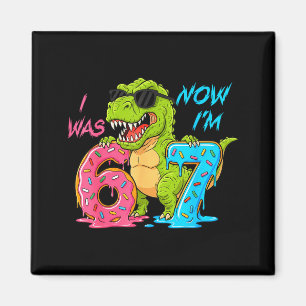 Ik Was Zes Nu Ben Ik Zeven T-rex Dinosaur 67 Meme Magneet